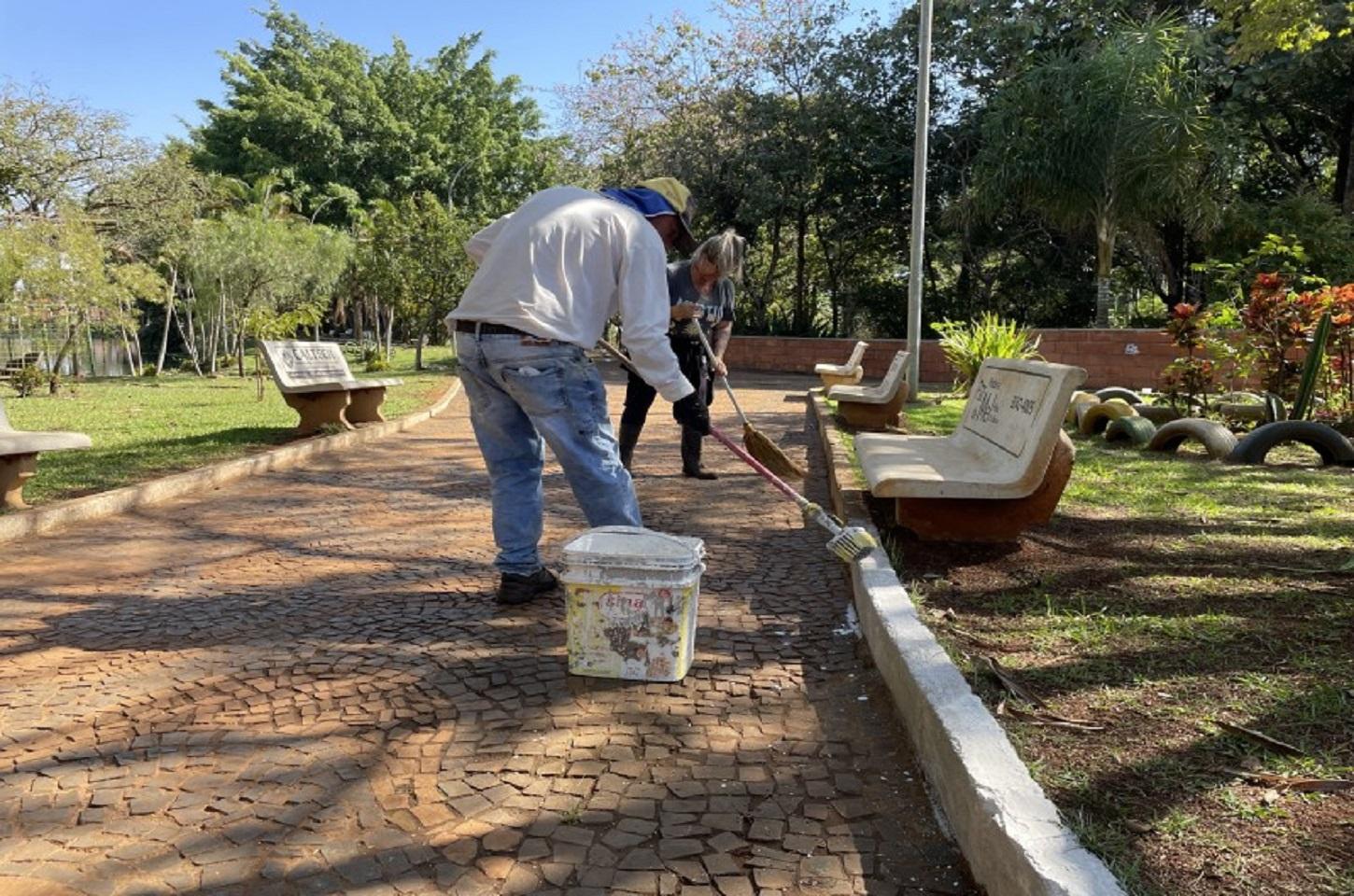 Prefeitura inicia manutenção no Parque Ecológico