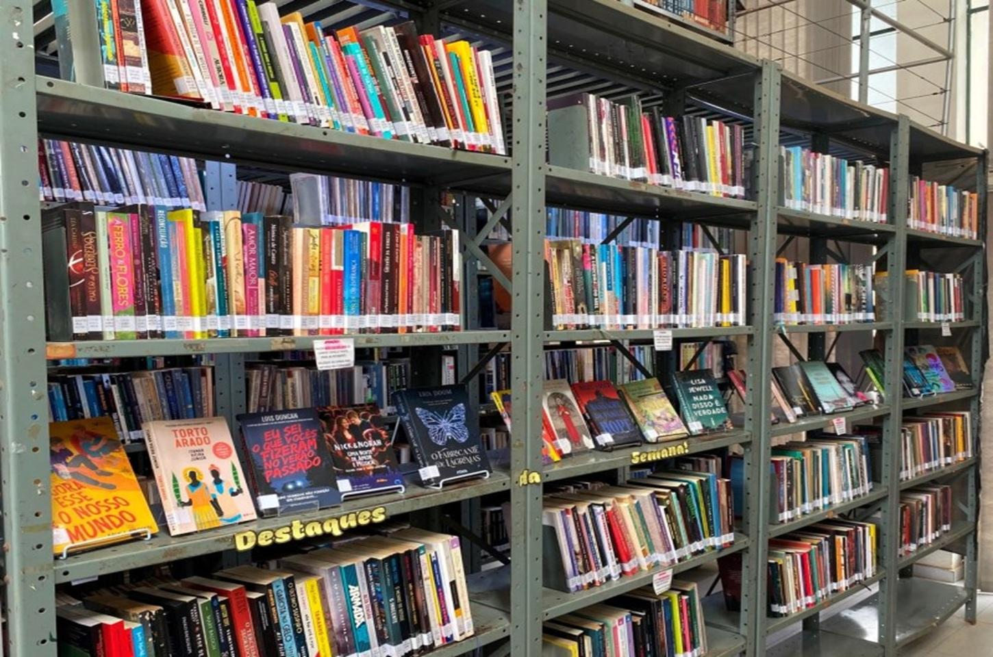 Acervo da Biblioteca Municipal recebe mais 150 novos títulos