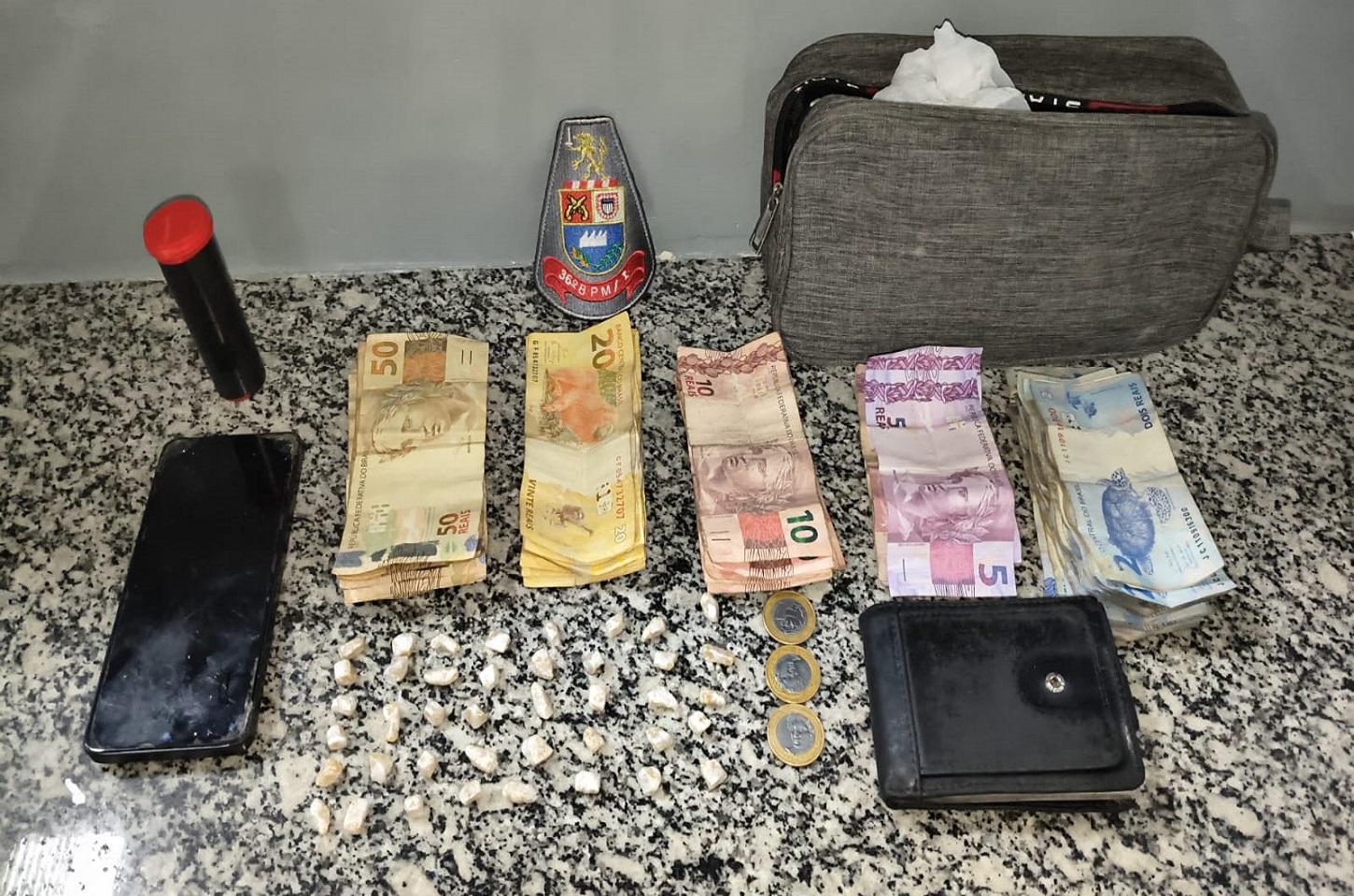 Polícia Militar prende dois homens por tráfico de drogas, em Limeira/SP