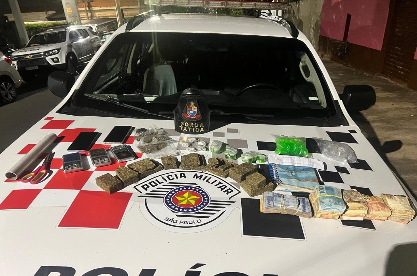 Polícia Militar prende suspeito com mais de 1 kg de maconha e R$ 23 mil durante operação em Limeira SP