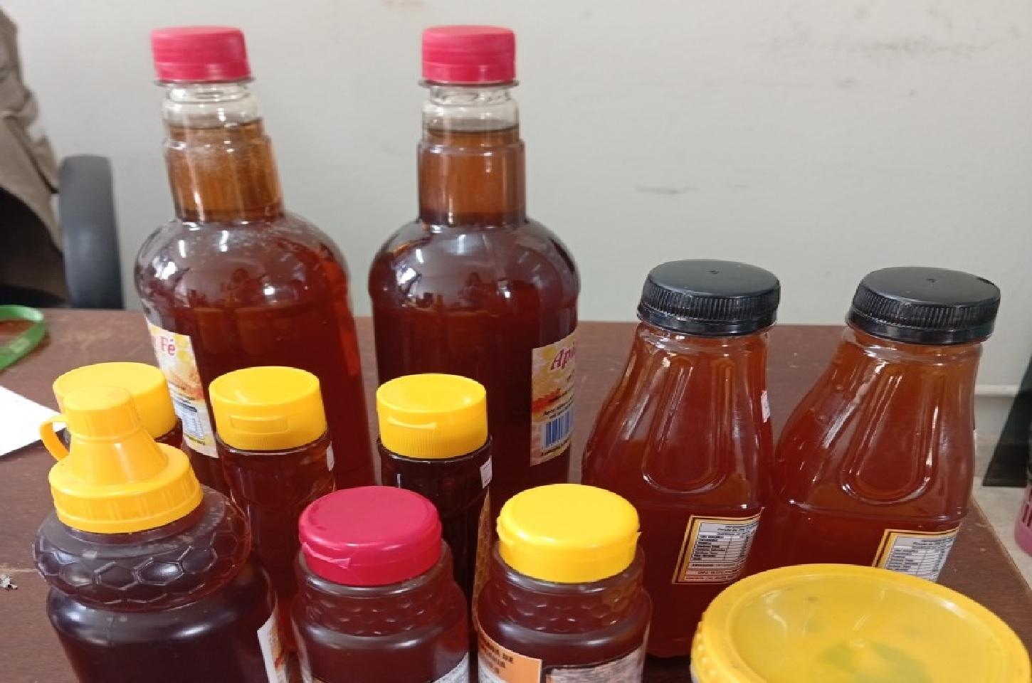 Prefeitura fiscaliza venda irregular de mel em comércios de Araras