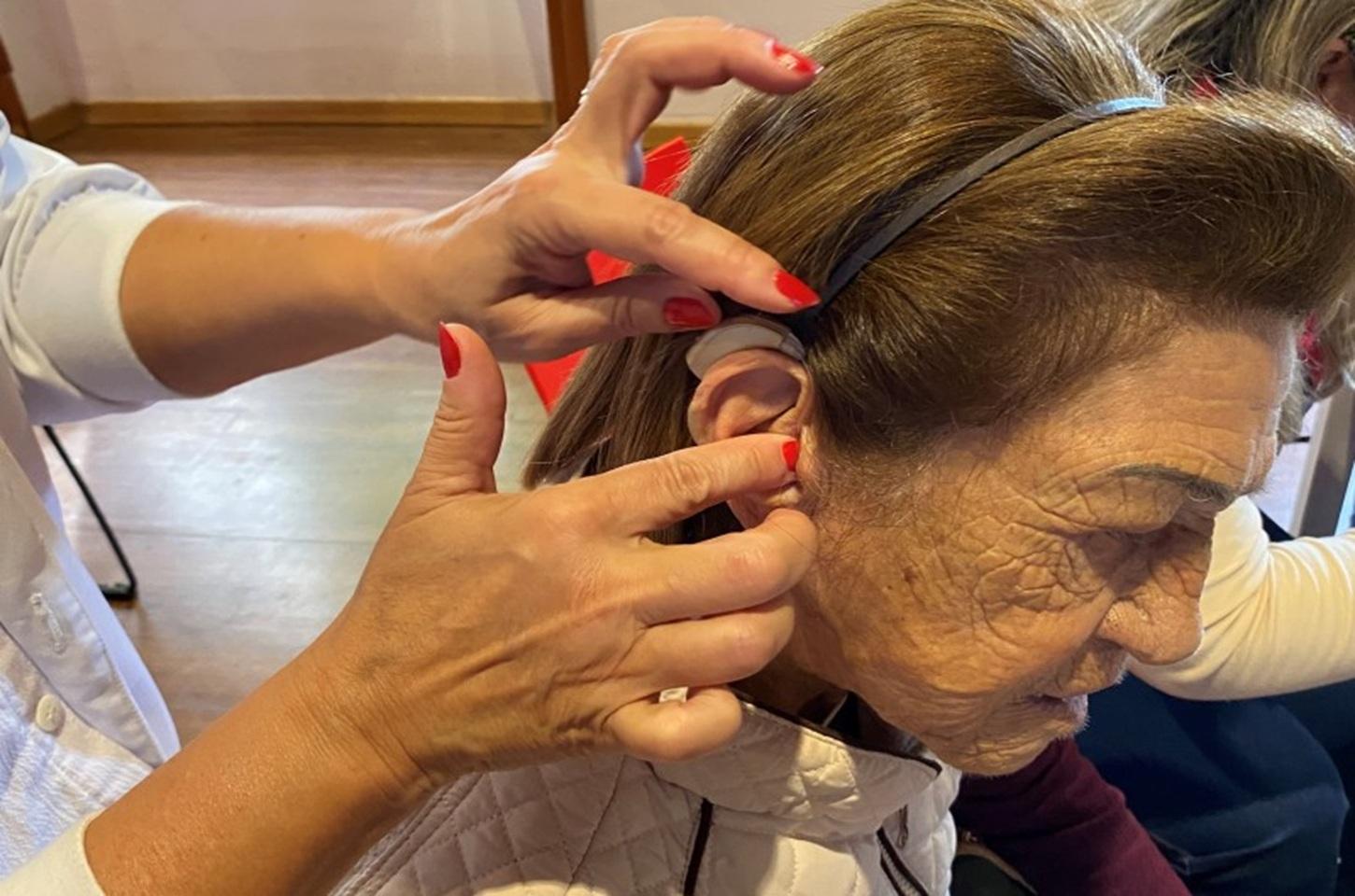 Zera Fila: Prefeitura inicia entrega de aparelhos auditivos