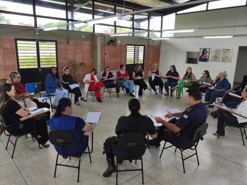 Comitê de Enfrentamento à Violência contra a Mulher se reúne em Araras