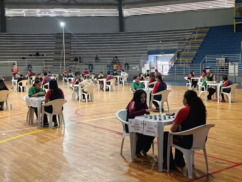 JEMA: escolas conquistam título na modalidade de damas