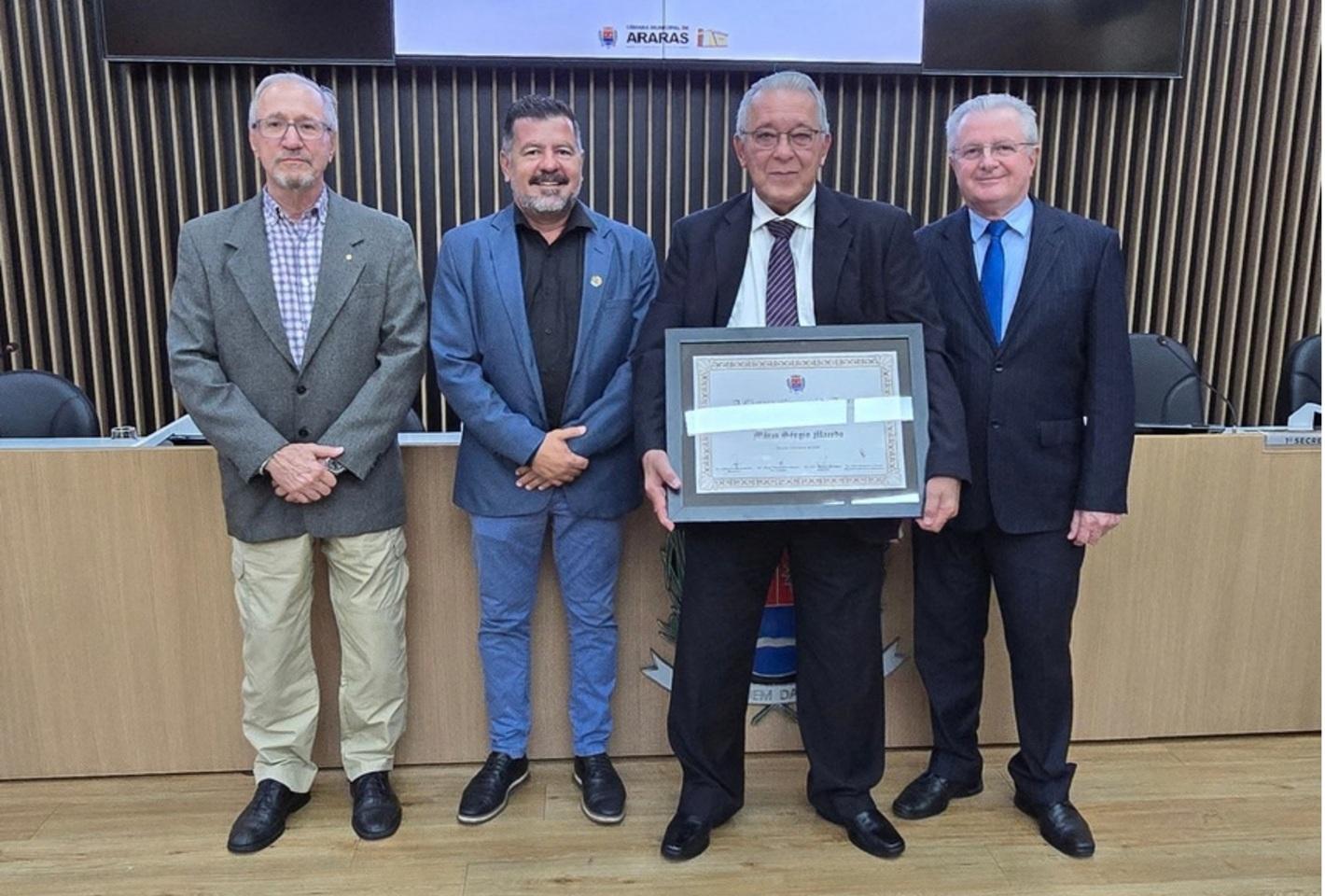 Mário Sérgio Macedo recebe o Título de Cidadão Ararense