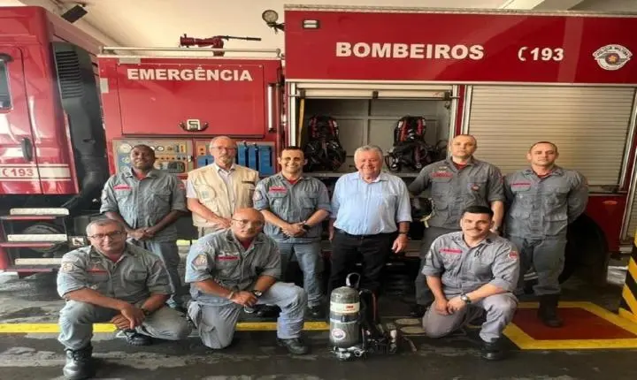 Corpo de Bombeiros de Araras recebe novas máscaras com cilindros de oxigênio