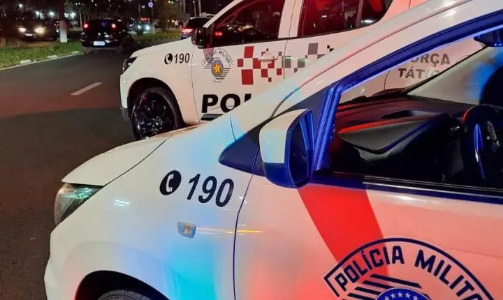 Desacato a policiais militares durante fiscalização de trânsito termina com uma mulher presa e outra apreendida em Araras