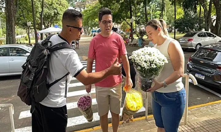 “Dia das Mães”: Saúde realizou combate à dengue no Cemitério Municipal
