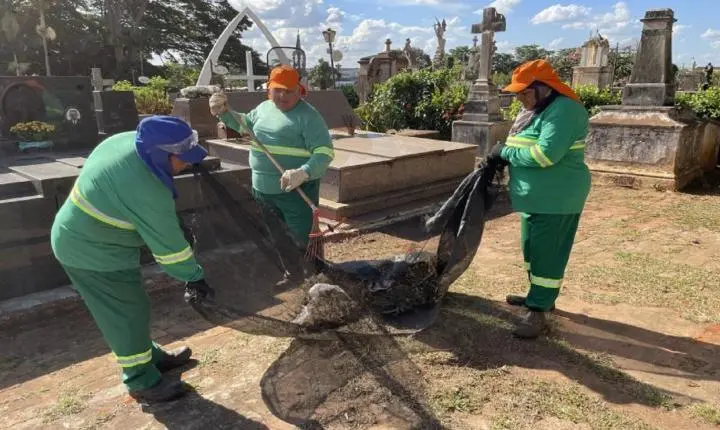 Dia das Mães: Serviços Públicos intensifica manutenção no Cemitério