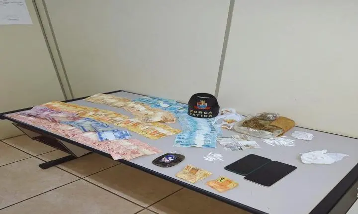 DOIS HOMENS SÃO DETIDOS EM ARARAS APÓS POLICIA MILITAR ENCONTRAR MAIS DE 11 MIL REAIS, DROGAS E CELULARES EM VEÍCULO NO JD. 15 DE AGOSTO