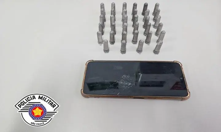 Homem de 48 anos é indiciado por tráfico de drogas após fugir da Polícia Militar em Leme SP