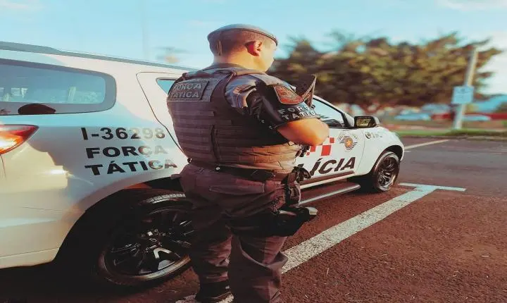 Indivíduo tenta fugir da P.M mas acaba detido e preso em Araras SP