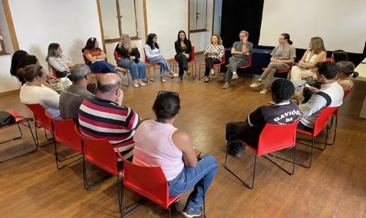 Novos oficineiros credenciados participam de reunião