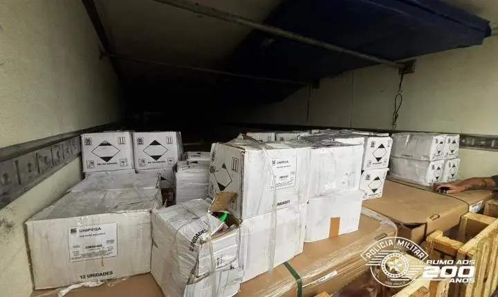 PM apreende mais de 2 mil frascos de lança-perfume avaliados em R$ 450 mil durante operação em Araras