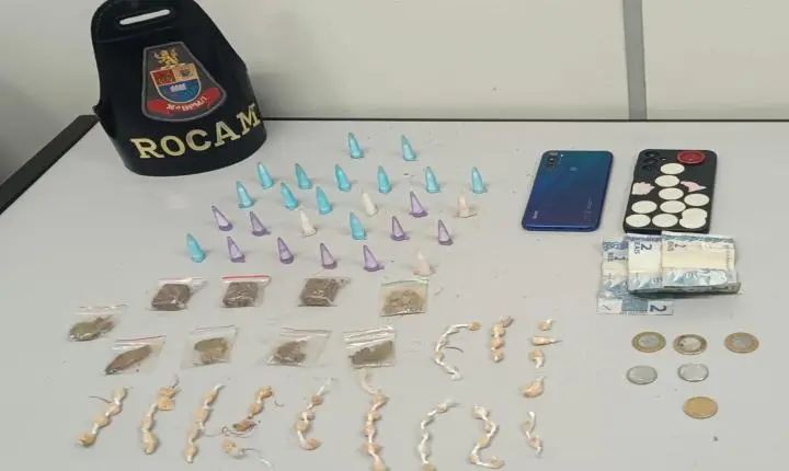 POLÍCIA MILITAR APREENDE DROGAS E DOIS ADOLESCENTES NO PARQUE DAS ÁRVORES, EM ARARAS