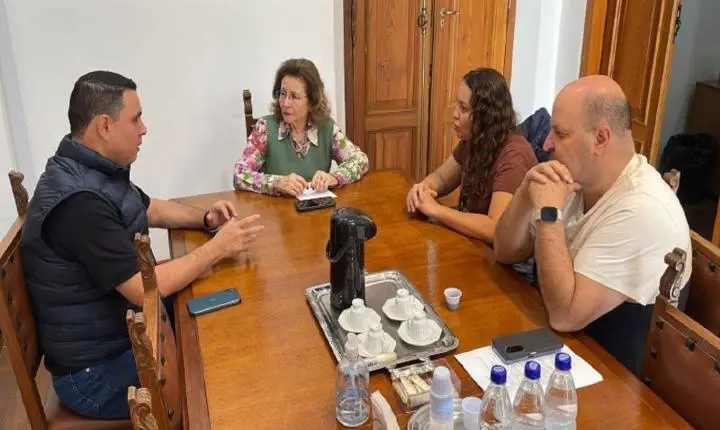 Políticas para juventude: Prefeitura publica decreto instituindo Programa Agenda Jovem