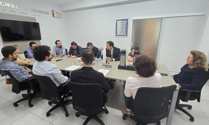 Vereadores se reúnem com a prefeita de Araras para tratar sobre o Refis 2026